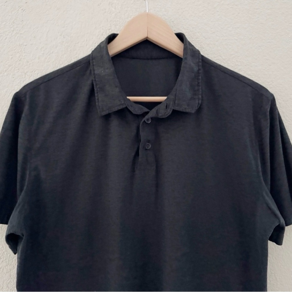 Vuori Strato Tech Polo Shirt Henley Med Black Short Sleeve Classic Casual Golf - Picture 6 of 10